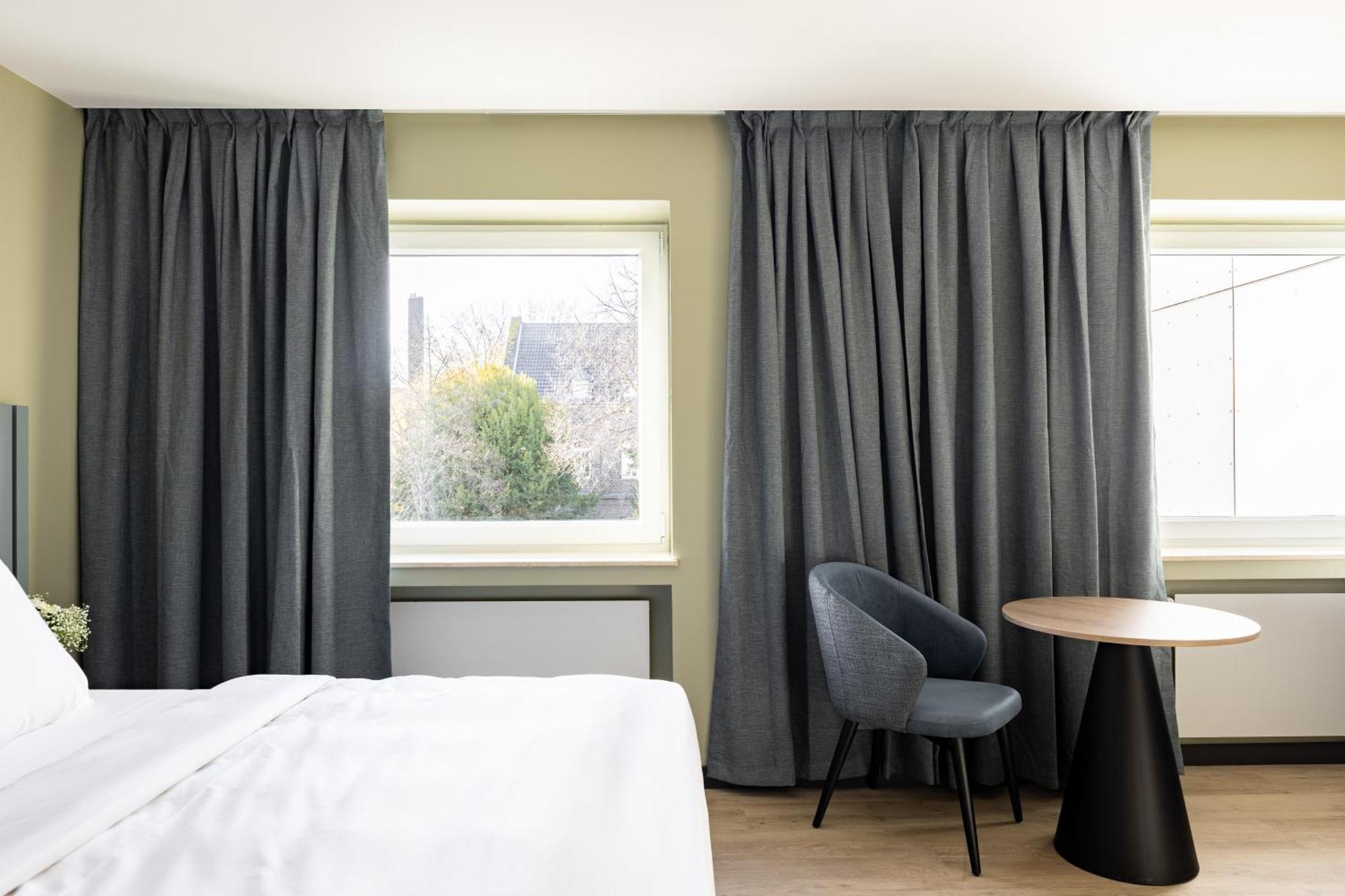 Numa Aparthotel 4*